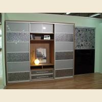 Шкафы-купе с декоративными панелями