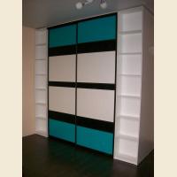 Шкафы-купе с цветным стеклом Oracal