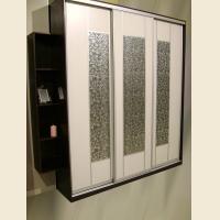 Шкафы-купе с декоративными панелями