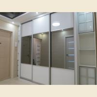 Шкафы-купе с зеркалами