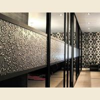 Шкафы-купе с декоративными панелями