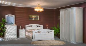 Дуб беленый с серебром