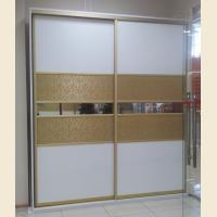 Шкафы-купе с декоративными панелями