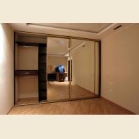 Шкафы-купе с зеркалами