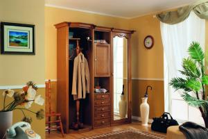 Русь Петровская прихожая 