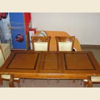 Стол обеденный