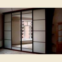 Шкафы-купе с зеркалами